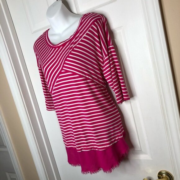 Umgee pink and white striped top raw fringe hem size small - Picture 3 of 10
